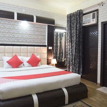 Oyo 5540 Etiler Hotel Katra  Exterior photo