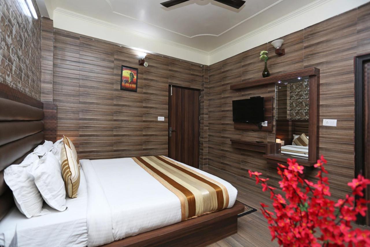 Oyo 5540 Etiler Hotel Katra  Exterior photo