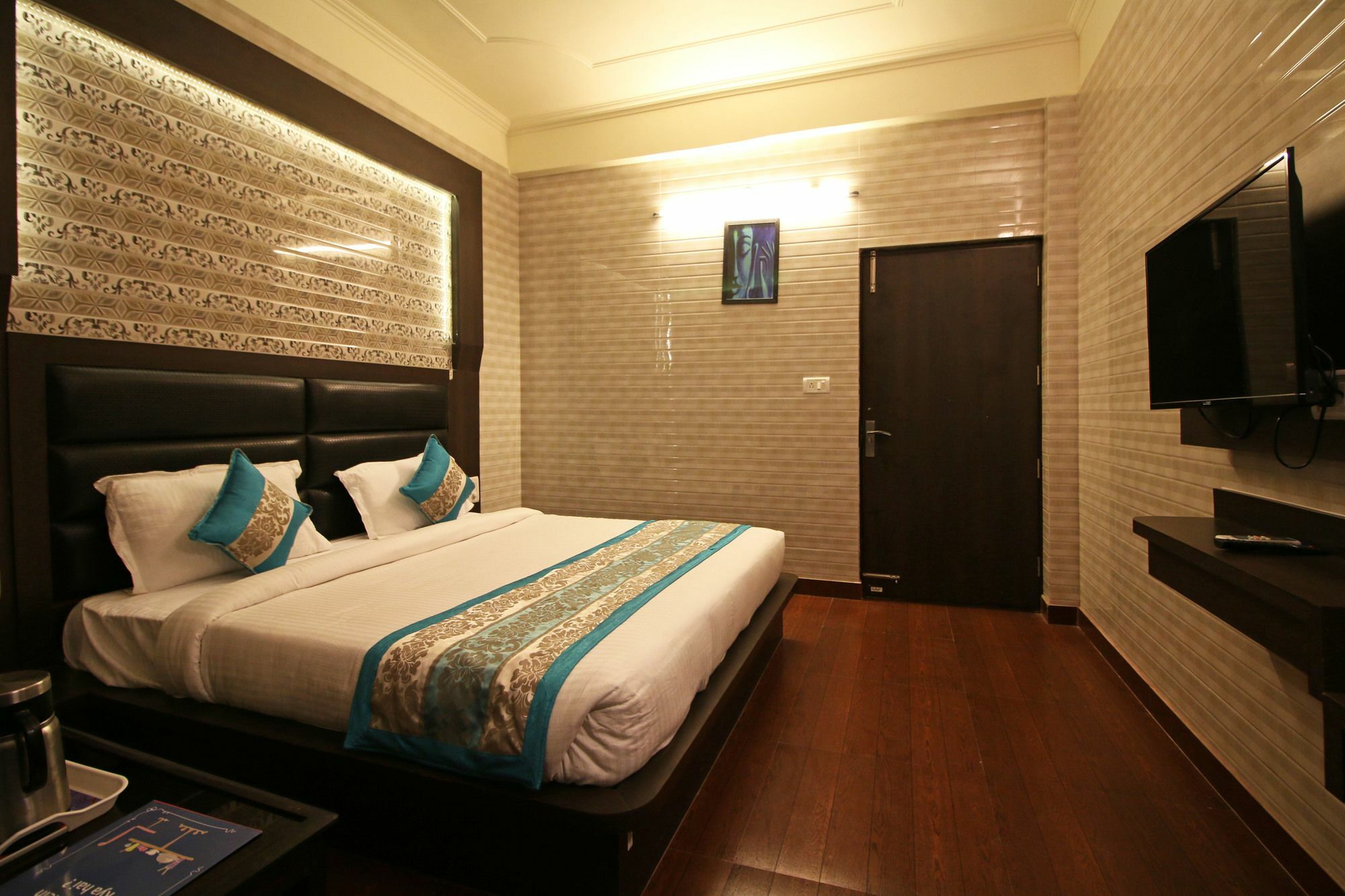 Oyo 5540 Etiler Hotel Katra  Exterior photo