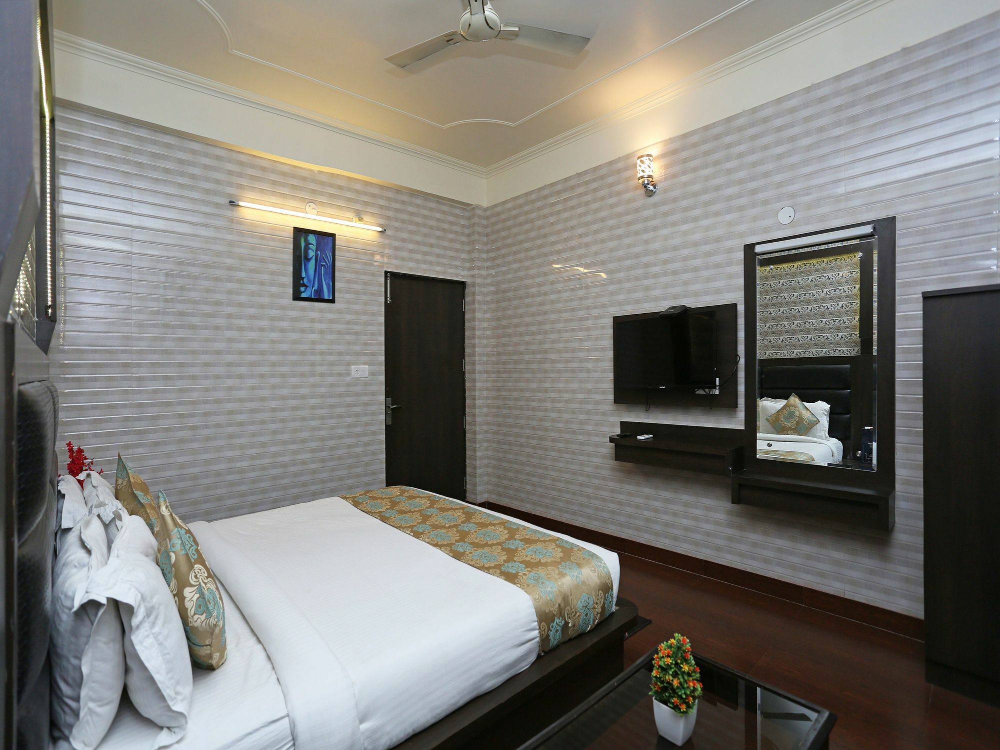 Oyo 5540 Etiler Hotel Katra  Exterior photo