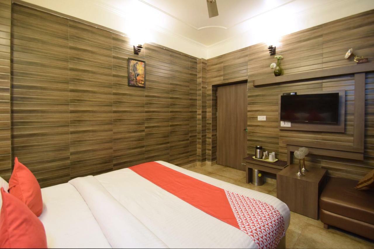 Oyo 5540 Etiler Hotel Katra  Exterior photo